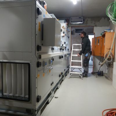 L&uuml;ftungsanlage mit W&auml;rmer&uuml;ckgewinnung f&uuml;r die K&uuml;che.