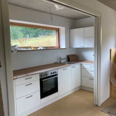 Die kleine Gruppenk&uuml;che im Obergechoss.