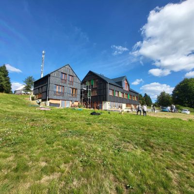 Freizeitheim von Talseite