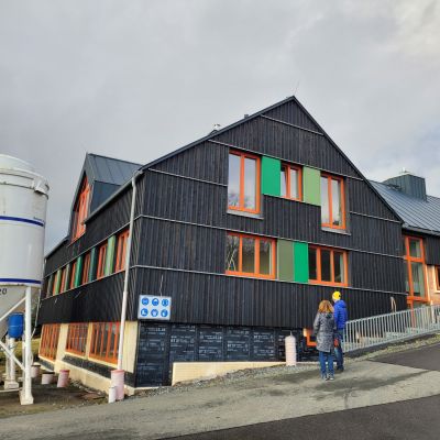 Freizeitheim - Stra&szlig;enseite